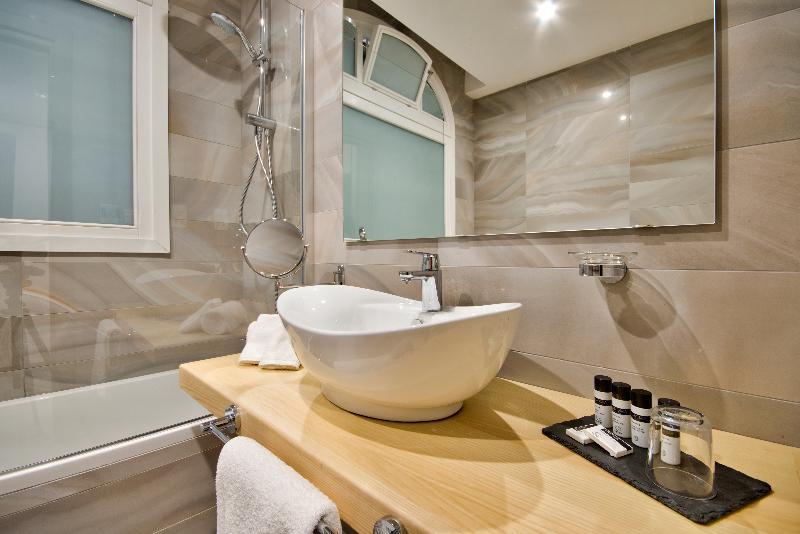 The British Suites La Valeta Exterior foto